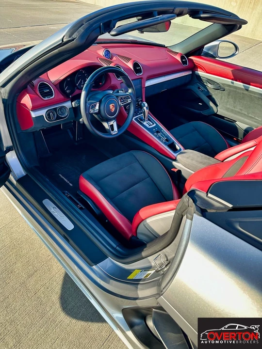 2021 Porsche 718 Boxster - Image 13 of 22