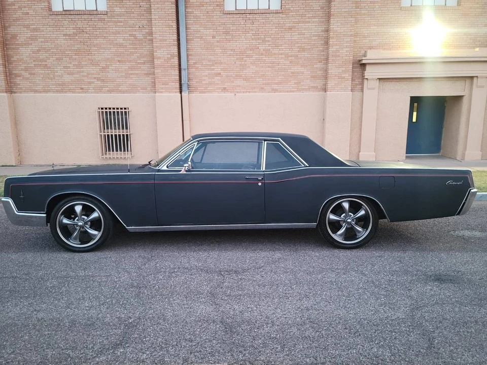 1966 Lincoln Continental 4th Gen - Image 5 of 15