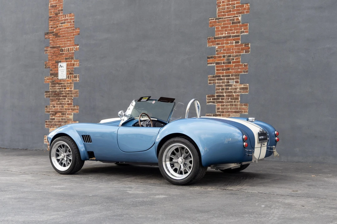 Shelby Cobra Replica - Image 8 of 31