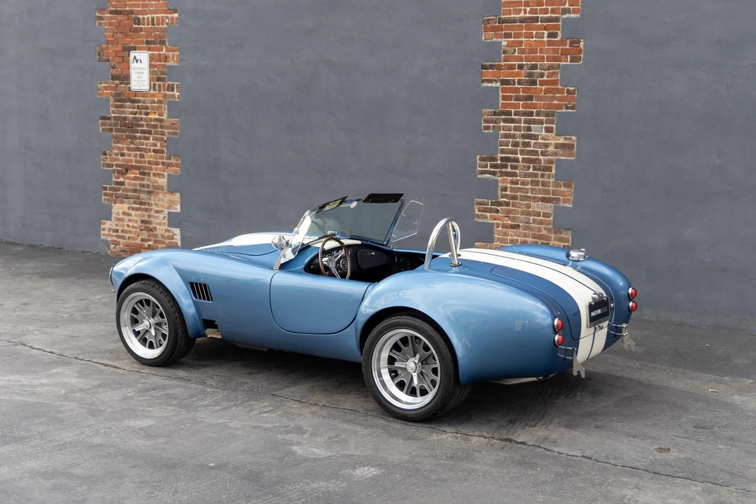 Shelby Cobra Replica - Image 9 of 31