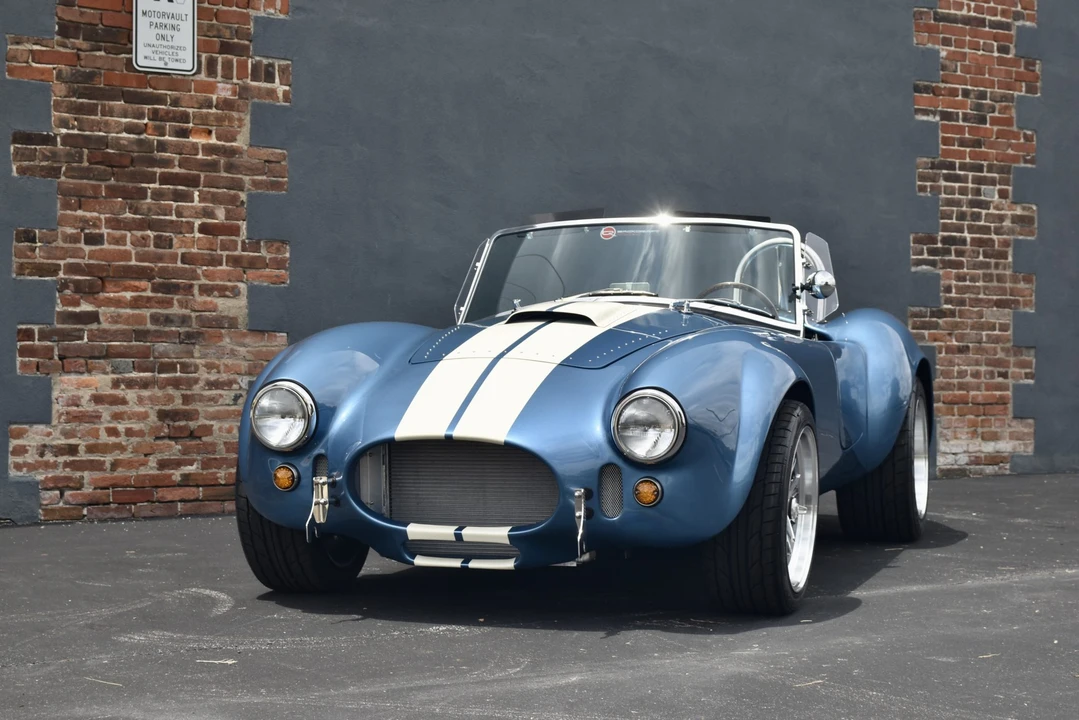 Shelby Cobra Replica - Image 17 of 31