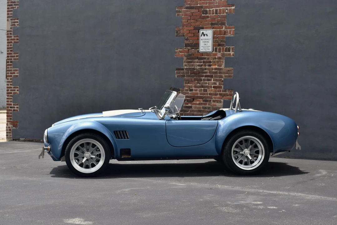 Shelby Cobra Replica - Image 22 of 31