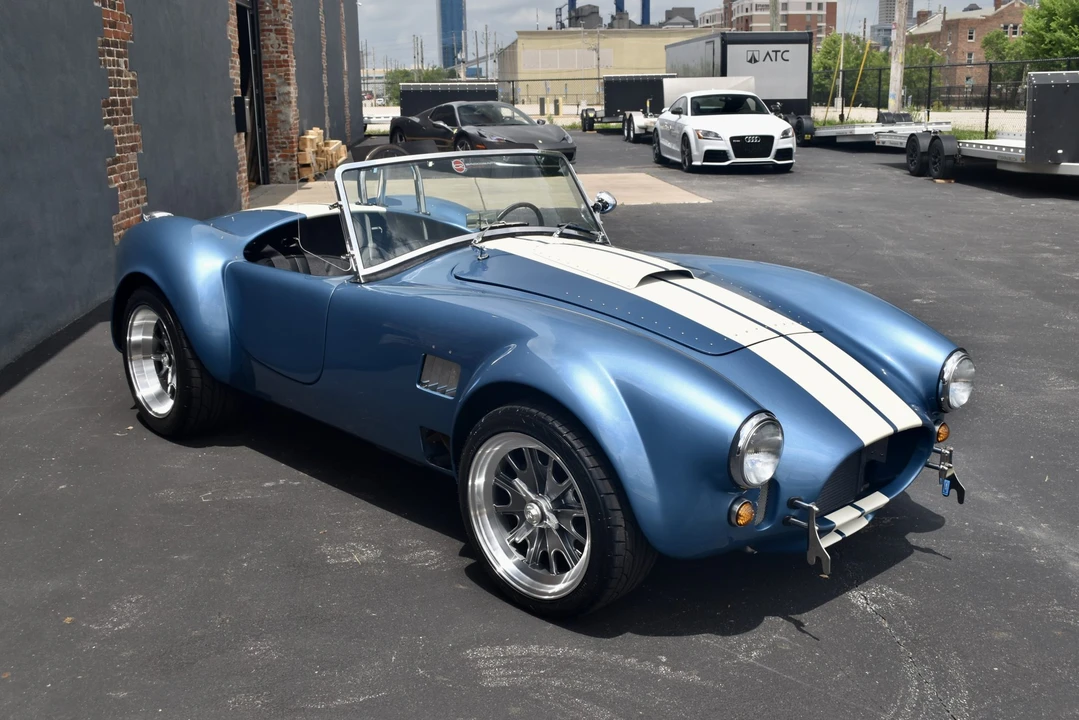 Shelby Cobra Replica - Image 15 of 31