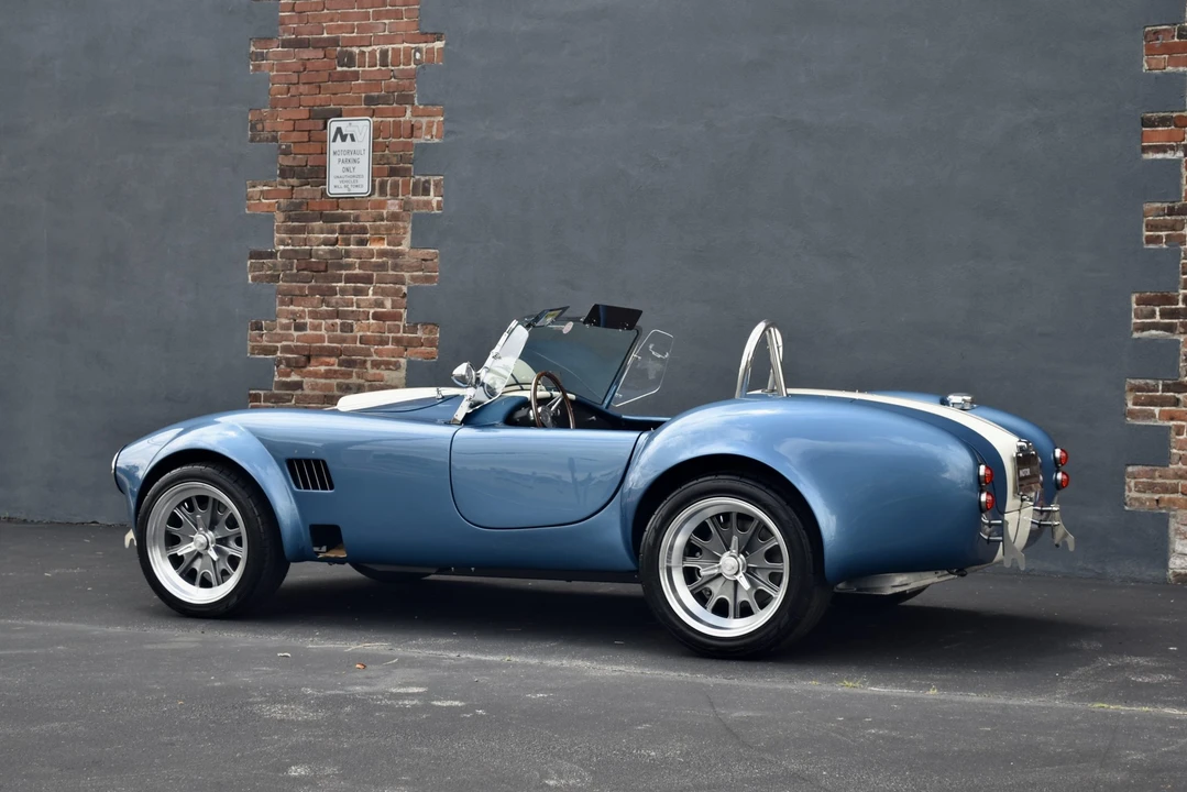 Shelby Cobra Replica - Image 23 of 31