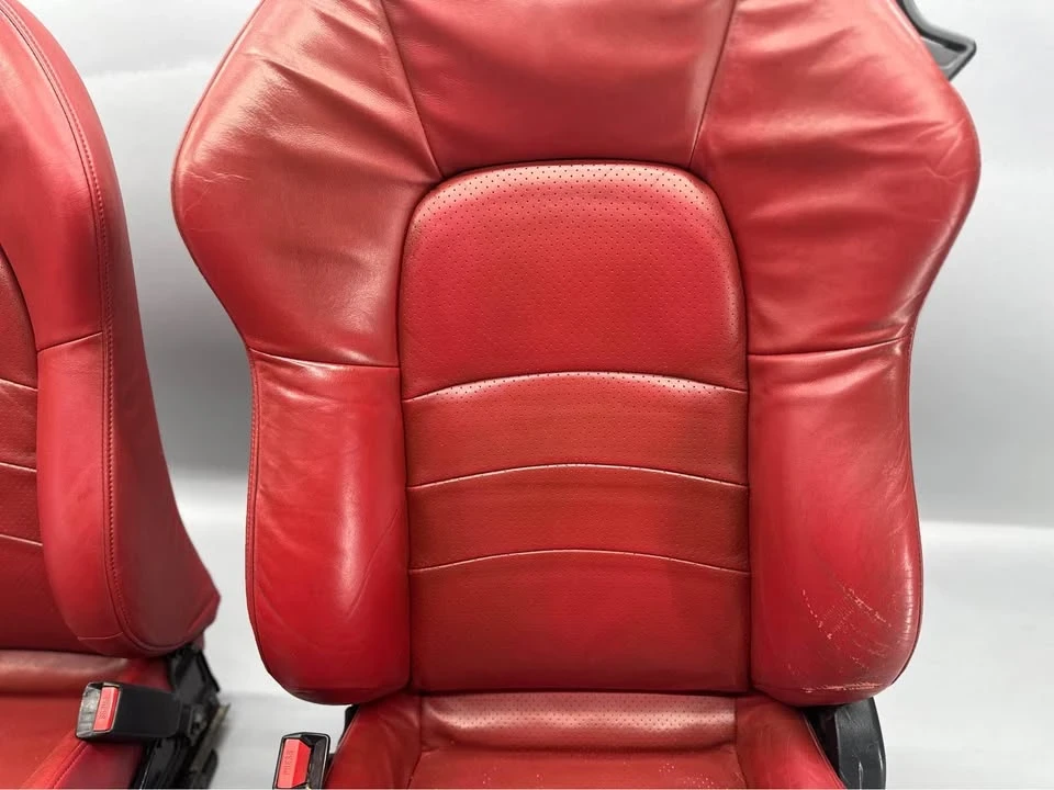 2000 Parts & Memorabilia Seats & Interior - Image 3 of 10