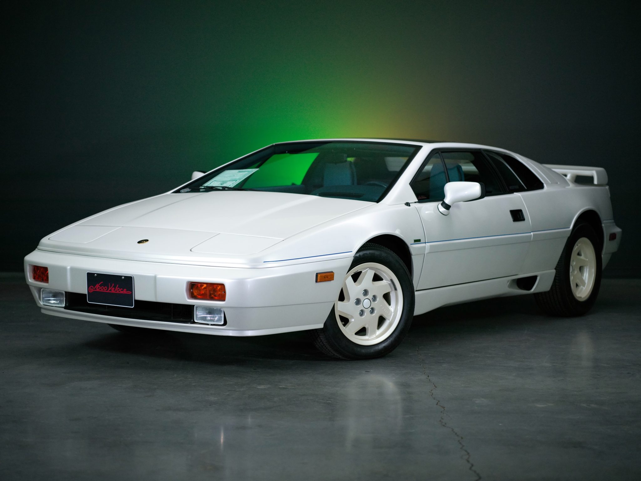 165-Mile 1988 Lotus Esprit Turbo Commemorative Edition