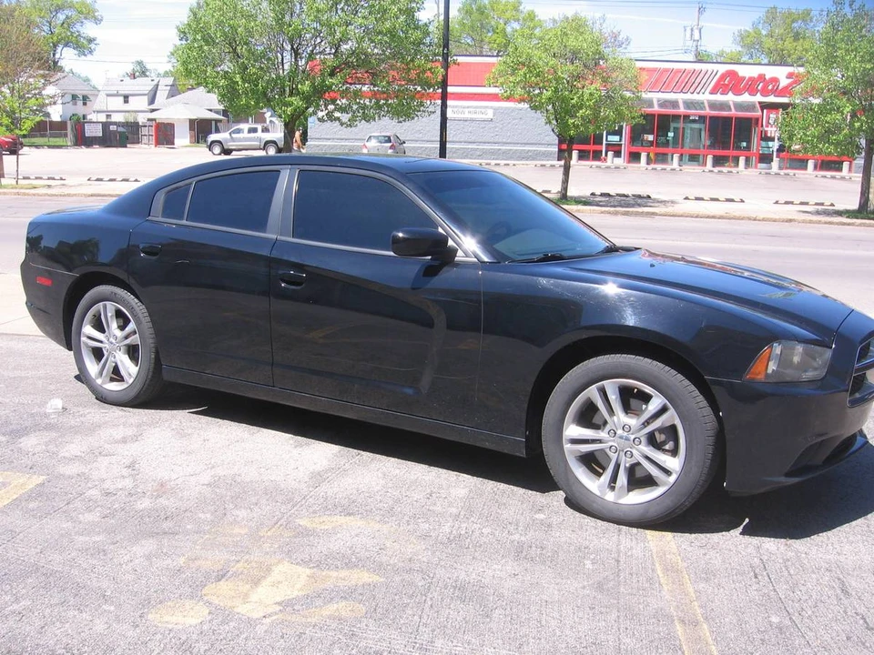 2014 Dodge Charger 7th Gen - Image 4 of 5
