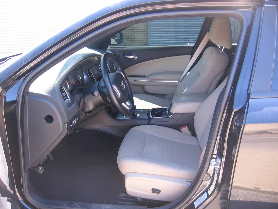2014 Dodge Charger 7th Gen - Image 2 of 5