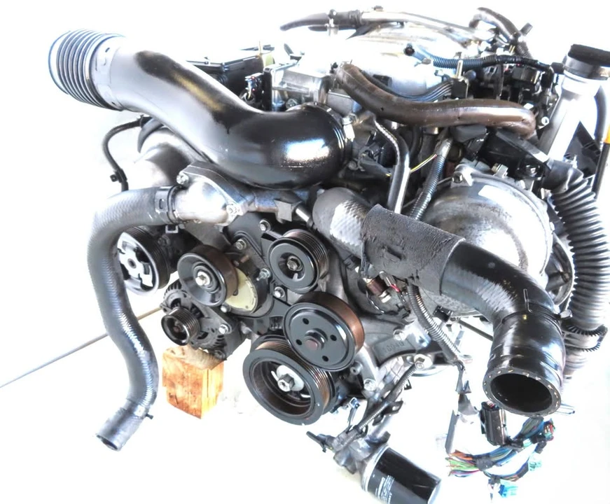 Parts & Memorabilia Engines - Image 7 of 10
