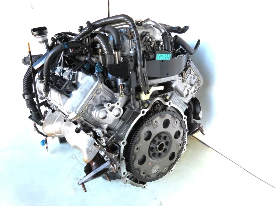 Parts & Memorabilia Engines - Image 8 of 10
