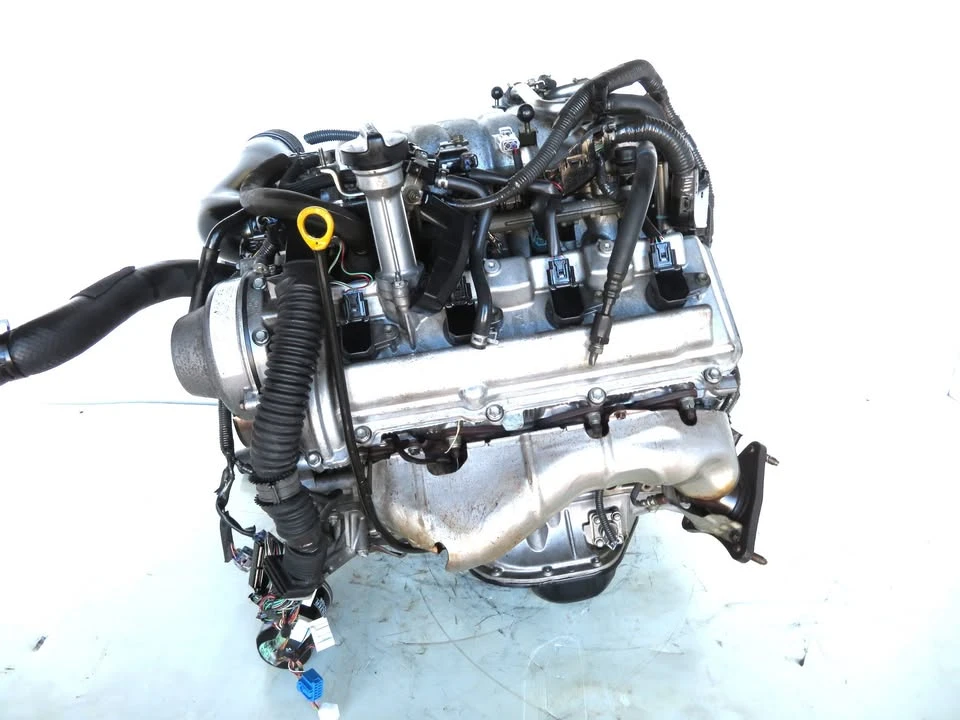 Parts & Memorabilia Engines - Image 2 of 10