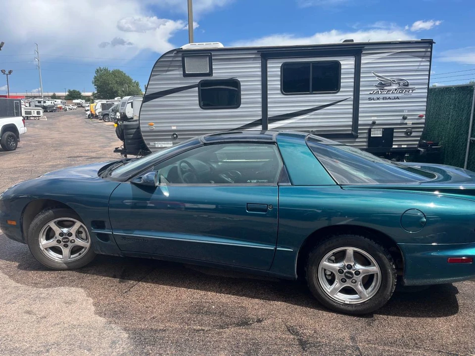 2001 Pontiac Firebird 4th Gen - Image 2 of 3