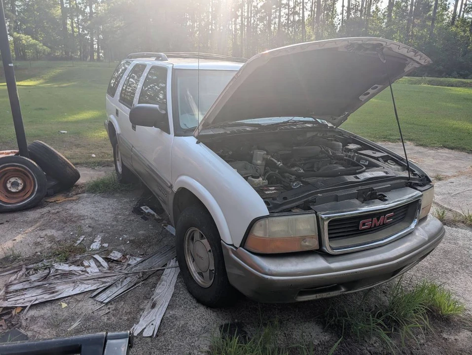 2001 GMC S-15 Jimmy 2nd Gen - Image 4 of 8