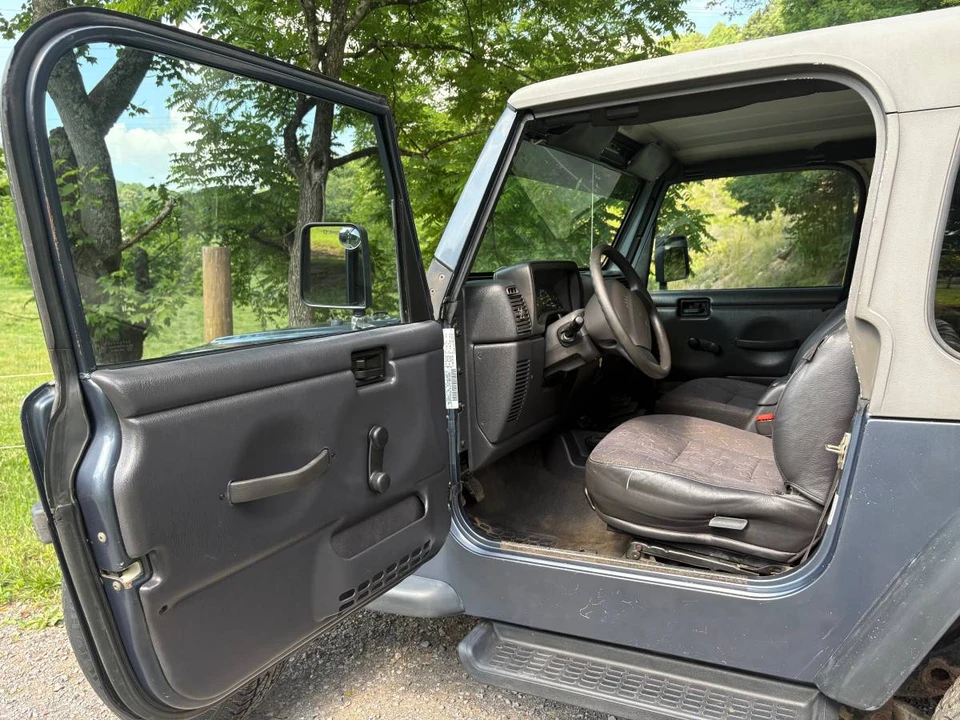 2001 Jeep TJ Wrangler - Image 8 of 10