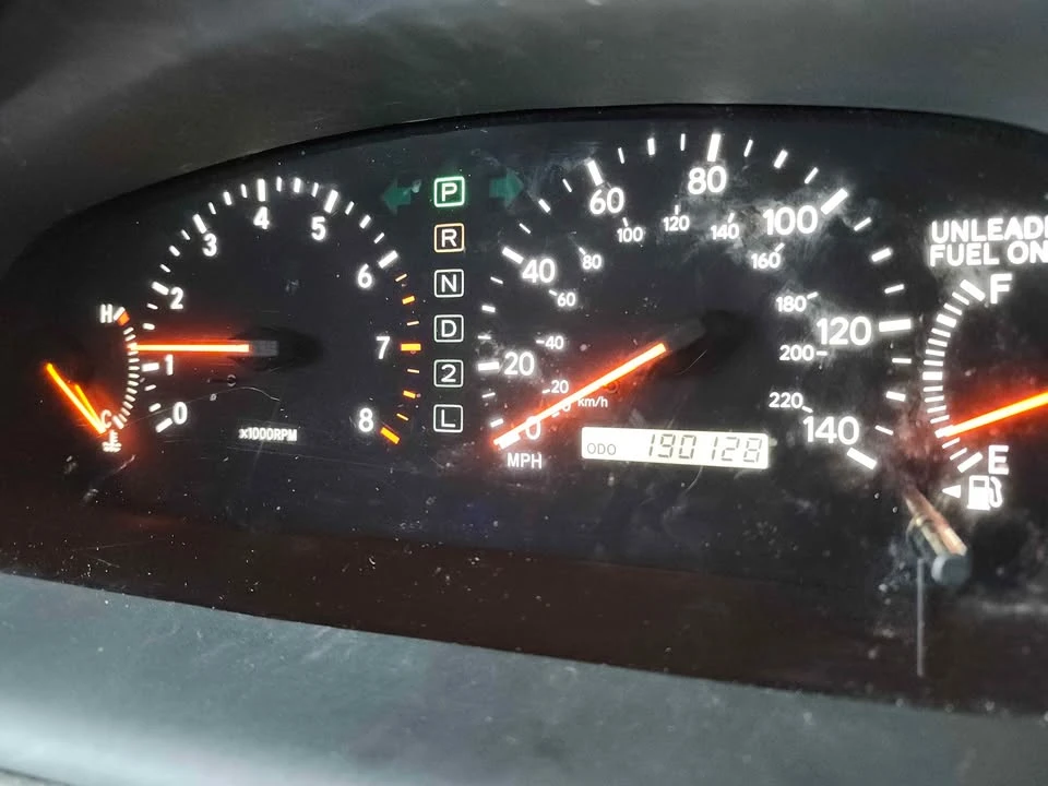2001 Lexus ES 3rd Gen - Image 10 of 10