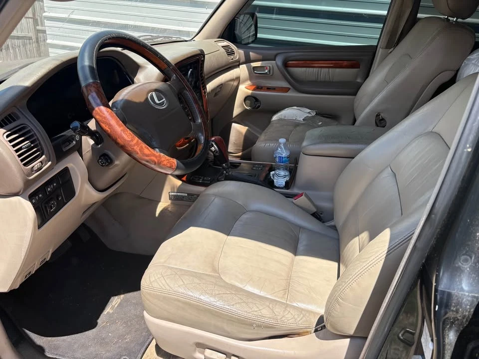 2001 Lexus LX 2nd Gen - Image 7 of 8