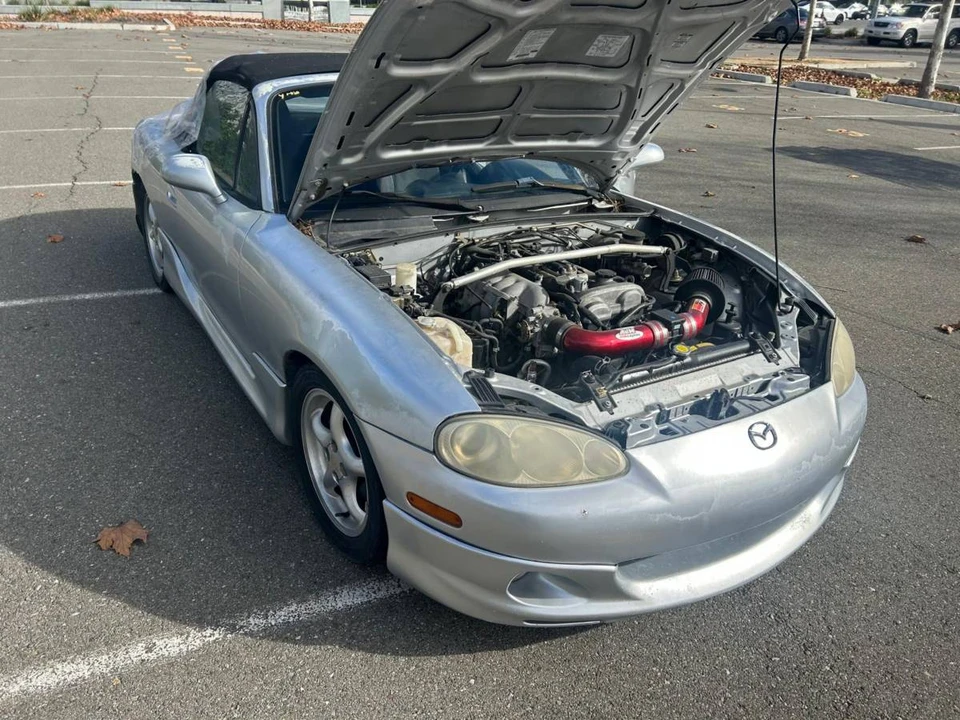2001 Mazda NB MX-5 Miata - Image 2 of 10