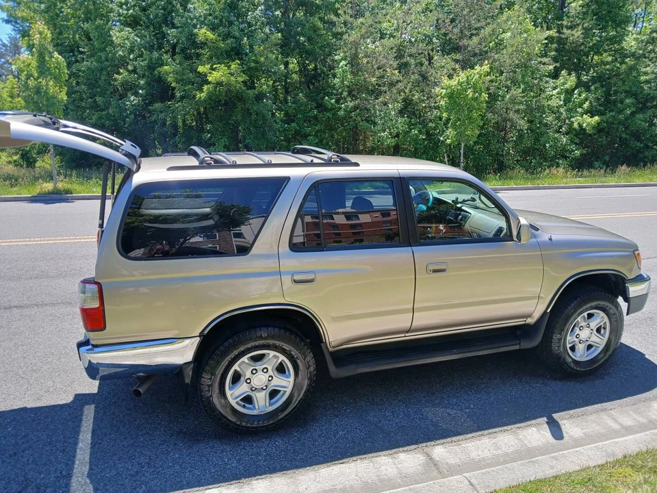 2001 Toyota 4Runner 3rd Gen - Image 3 of 10