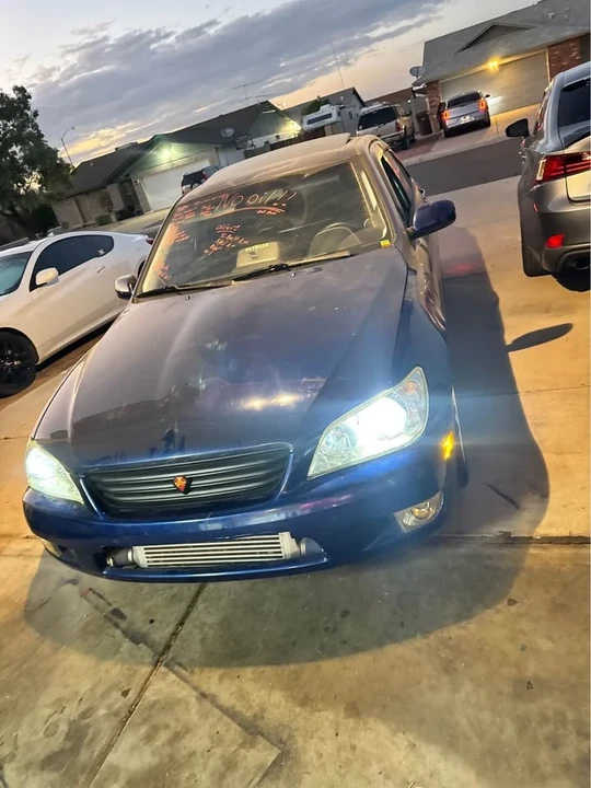 2001 Lexus IS 1st Gen - Image 2 of 6