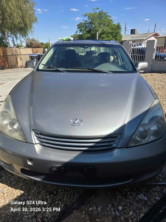 2001 Lexus ES 3rd Gen - Image 9 of 9
