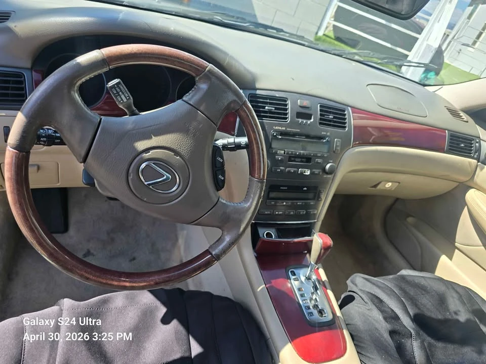 2001 Lexus ES 3rd Gen - Image 6 of 9