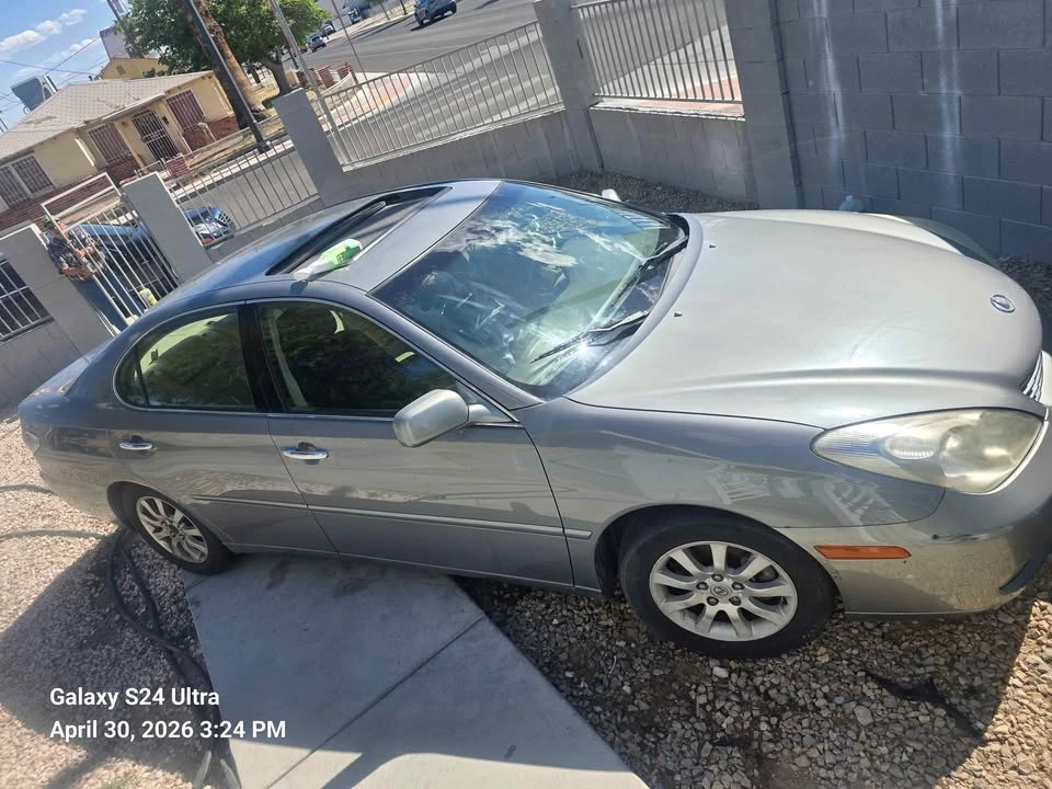 2001 Lexus ES 3rd Gen - Image 2 of 9