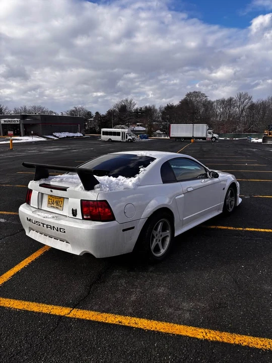 2001 Ford SN95 Mustang - Image 2 of 9