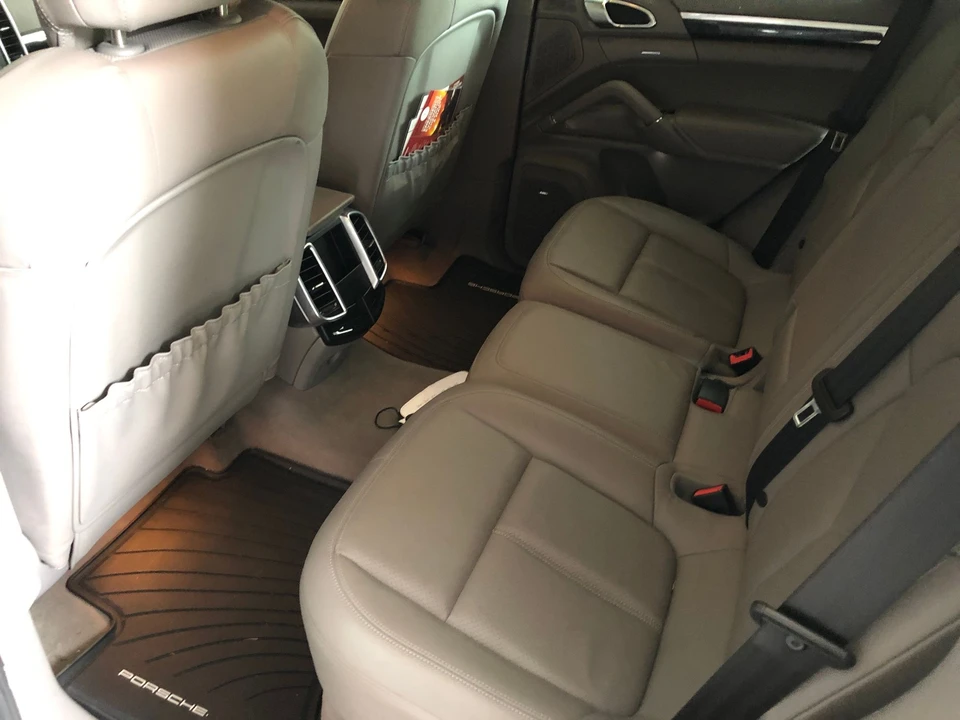 2011 Porsche 958 Cayenne - Image 4 of 10