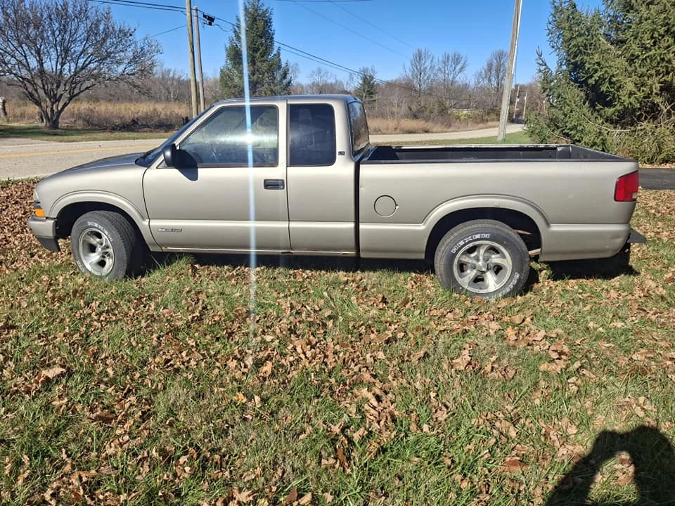 2002 Chevrolet S-10 Blazer 2nd Gen - Image 2 of 7