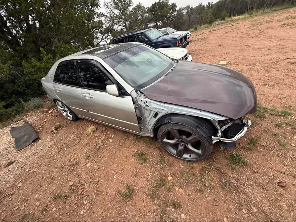 2002 Lexus IS 1st Gen - Image 3 of 3