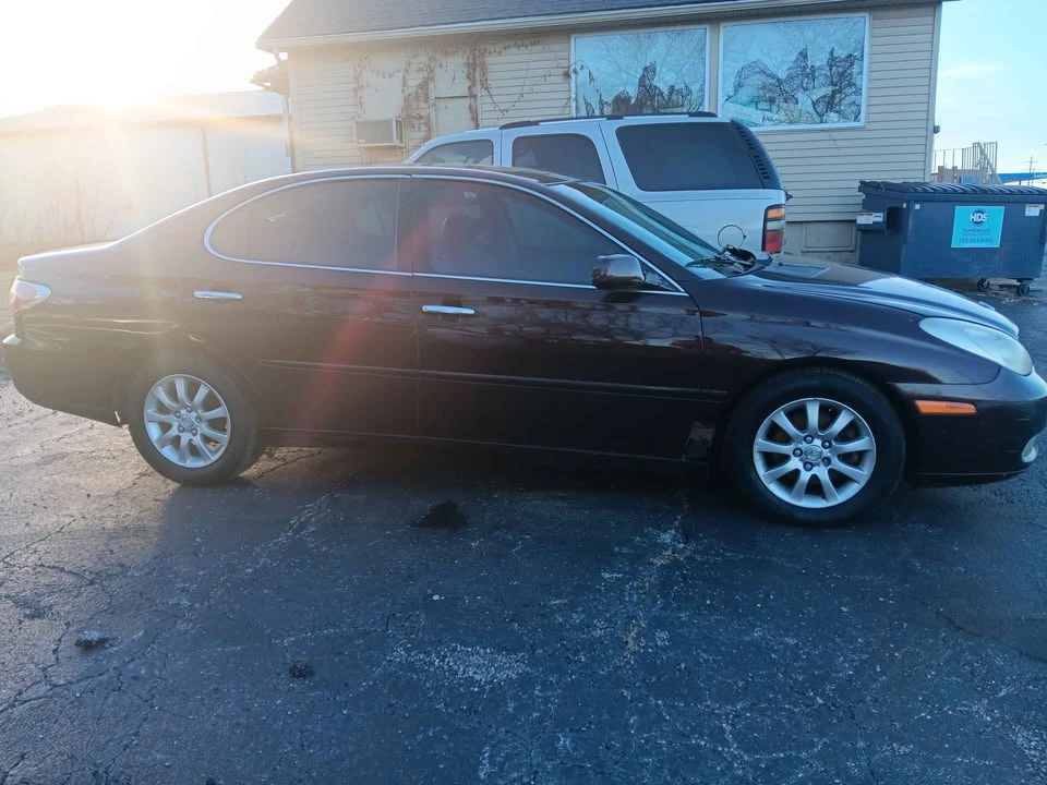2002 Lexus IS 1st Gen - Image 2 of 2