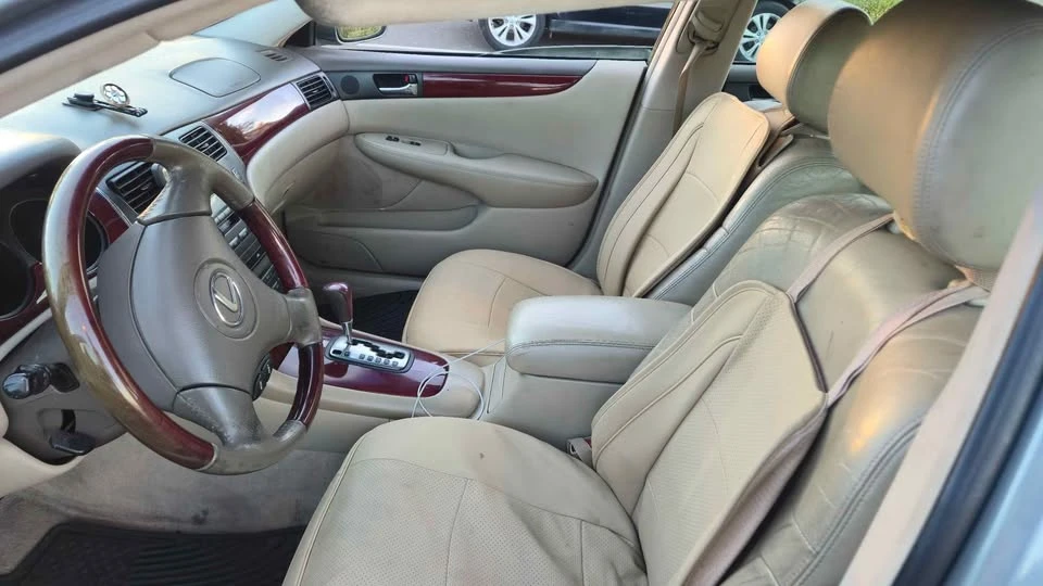 2002 Lexus ES 4th Gen - Image 7 of 10