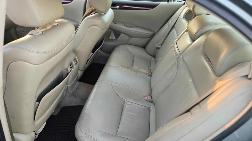 2002 Lexus ES 4th Gen - Image 9 of 10