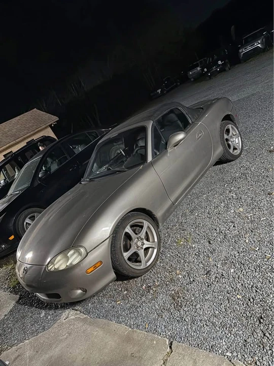 2002 Mazda NB MX-5 Miata - Image 5 of 7
