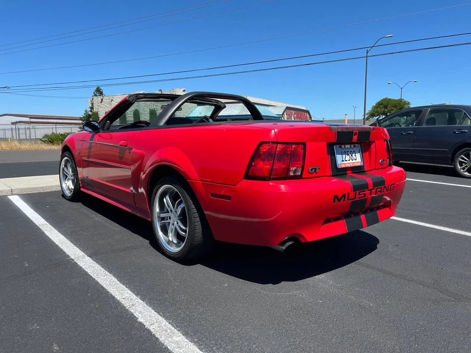2002 Ford SN95 Mustang - Image 17 of 18