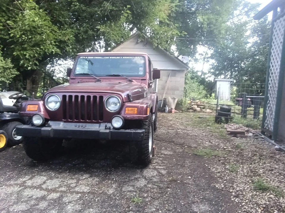 2002 Jeep TJ Wrangler - Image 2 of 3