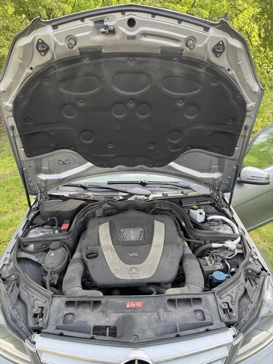 2012 Mercedes-Benz W204 C-Class - Image 15 of 16
