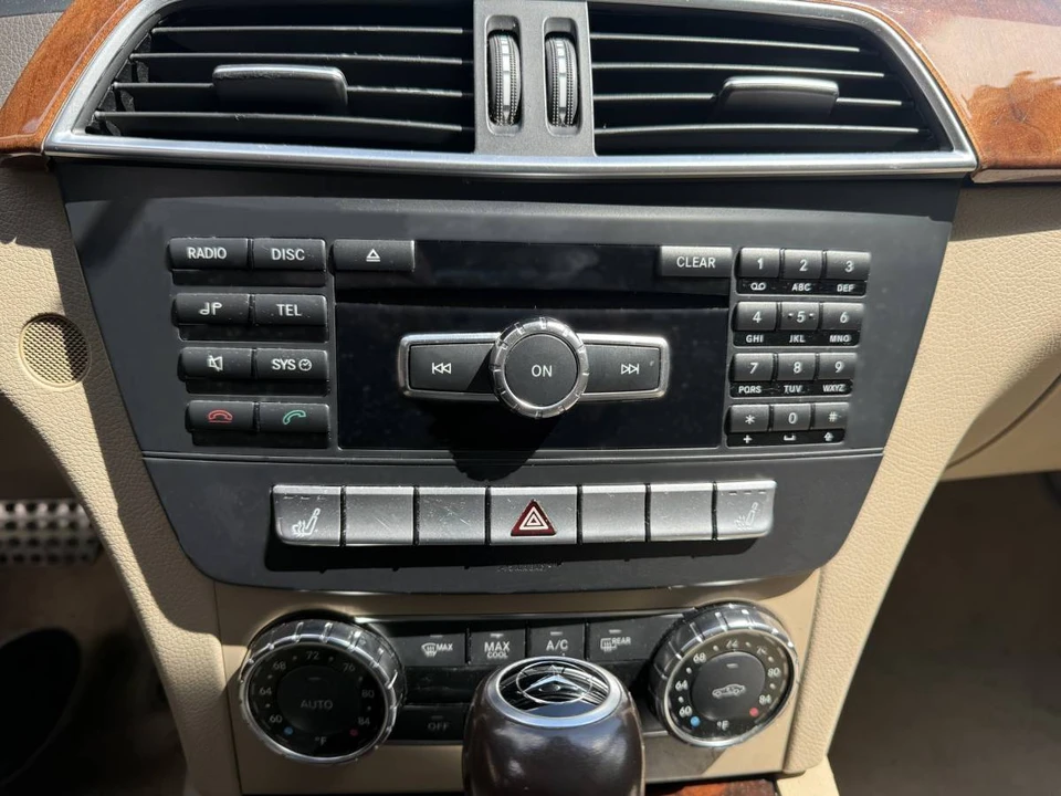 2012 Mercedes-Benz W204 C-Class - Image 7 of 16