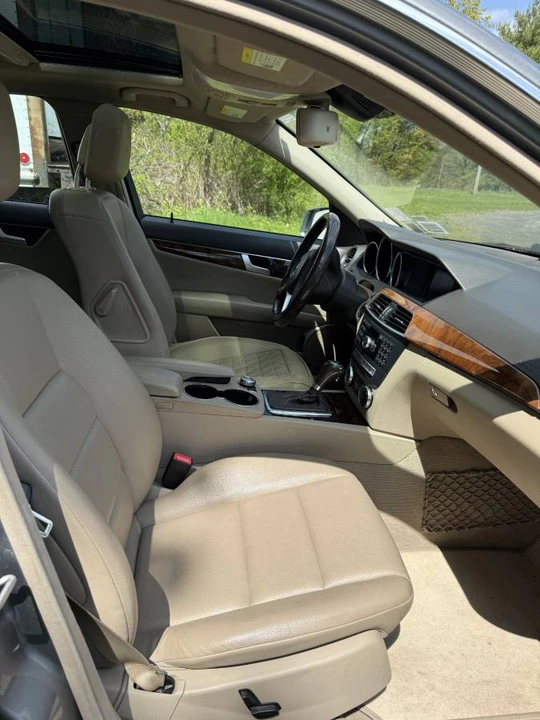 2012 Mercedes-Benz W204 C-Class - Image 10 of 16