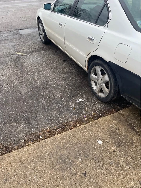 Acura TL 2nd Gen - Image 5 of 7