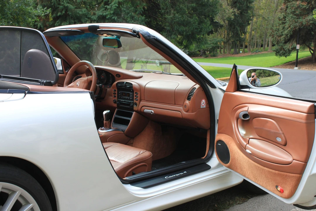2003 Porsche 996 Carrera 4 - Image 4 of 7