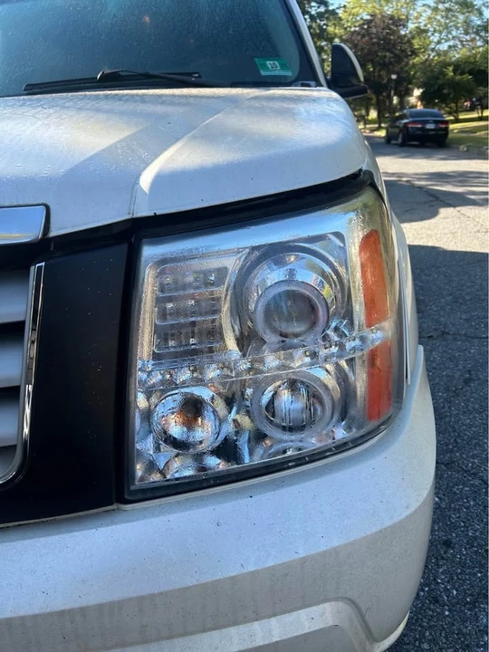 2003 Cadillac Escalade & EXT 2nd Gen - Image 3 of 8