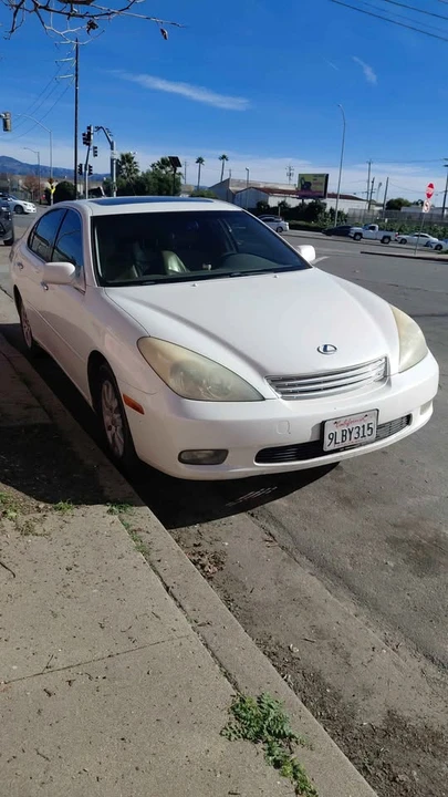 2003 Lexus ES 3rd Gen - Image 2 of 6