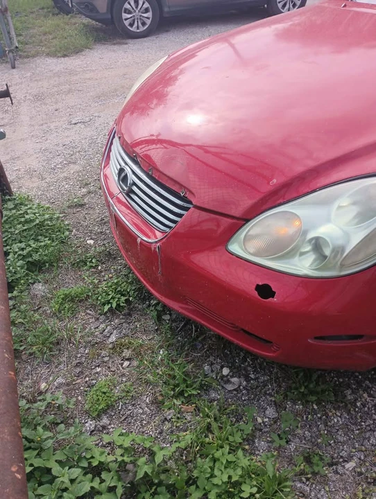 2003 Lexus SC430 - Image 2 of 3