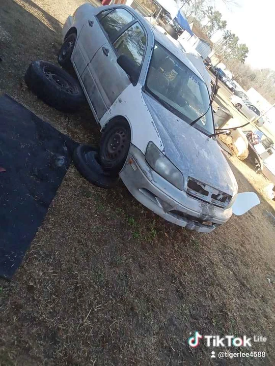 2003 Mitsubishi Lancer 8th Gen - Image 2 of 9