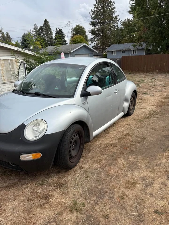 Volkswagen Beetle (1980-2003) - Image 2 of 5