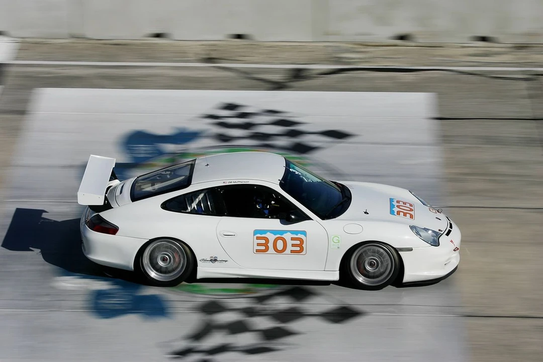 2004 Porsche 996 GT3 - Image 3 of 9