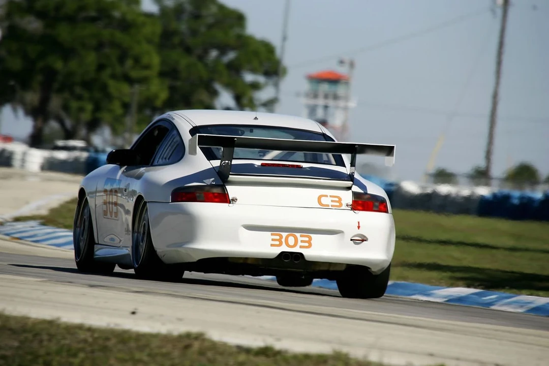 2004 Porsche 996 GT3 - Image 3 of 10