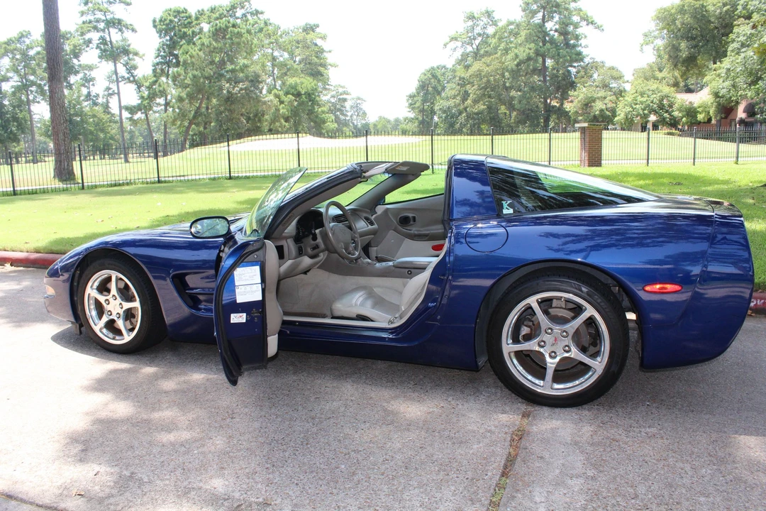 Chevrolet Corvette C5 - Image 2 of 6