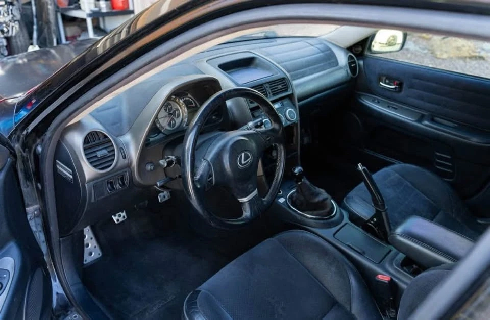 2004 Lexus IS 1st Gen - Image 5 of 5